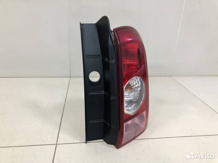 Фонарь задний правый Renault Duster 2012