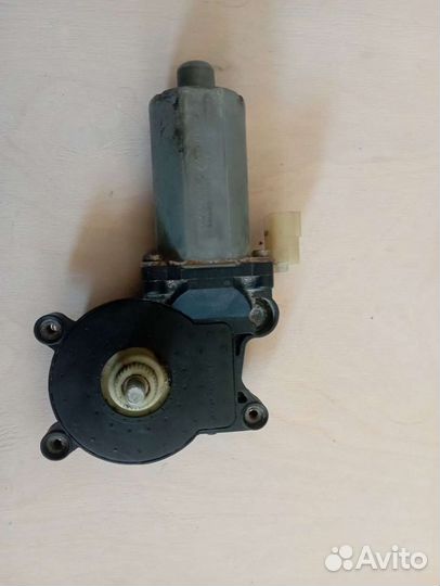 Моторчик стеклоподъемника bmw x5