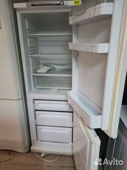 Холодильник indesit чистый+Доставка