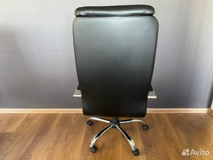 Компьютерное кресло. Кресло руководителя