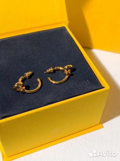 Серьги fendi