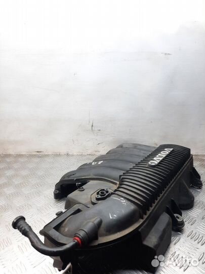 Коллектор впускной Volvo S40 седан 2.4 B5244S4