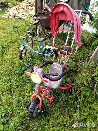 Трехколесный детский велосипед на ручке