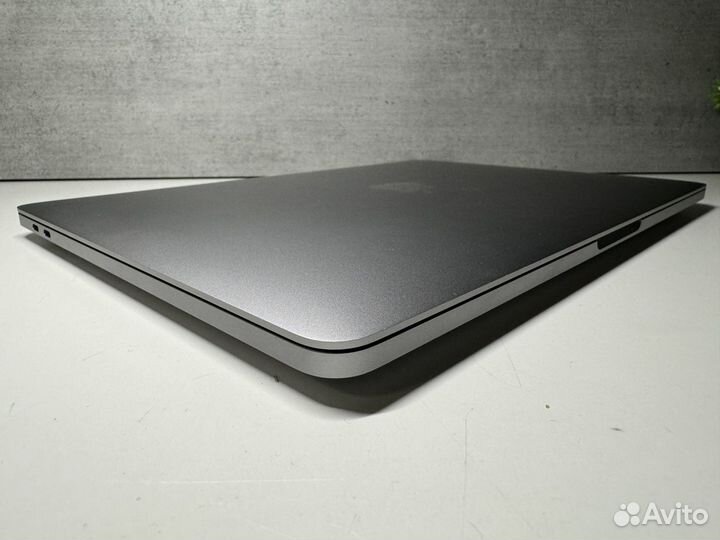 MacBook Pro 13 M1 8/256 83 цикла