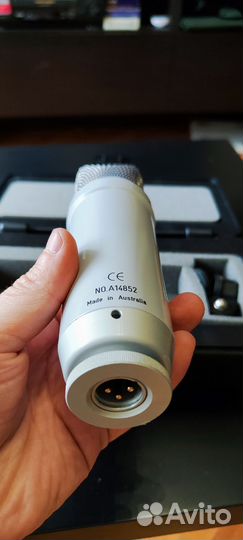 Студийный микрофон Rode NT1