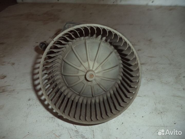 Моторчик печки Nissan Primera P10