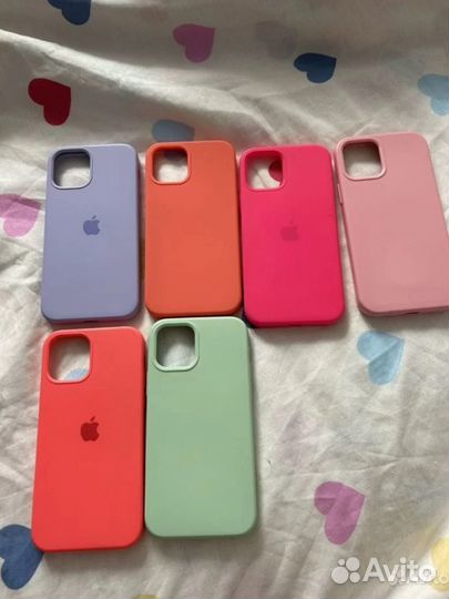 Чехлы на iPhone 12