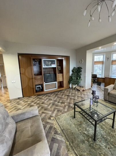 3-к. квартира, 112 м², 3/6 эт.