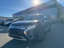 Mitsubishi Outlander 2.0 CVT, 2019, 138 399 км, с пробегом, цена 2 199 900 руб.