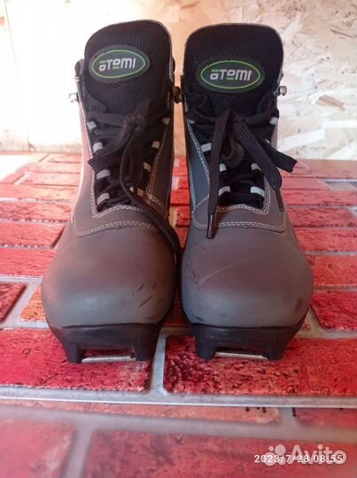 Лыжные ботинки