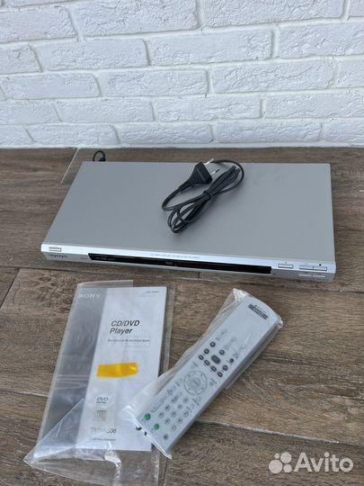 CD/DVD player Sony новый