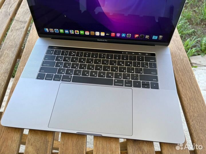 Apple MacBook Pro 15 (A1707)