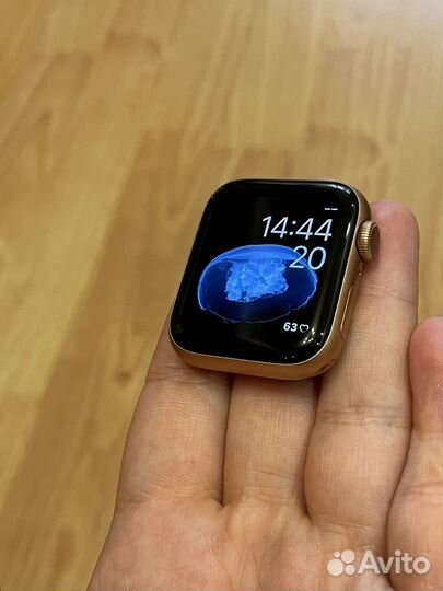 Apple watch SE 40 мм