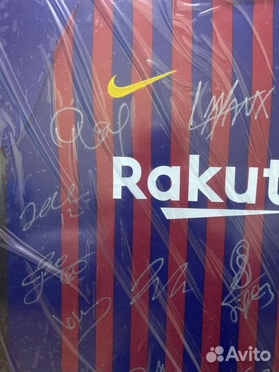 Футболка с автографами команды Барселона Barcelona