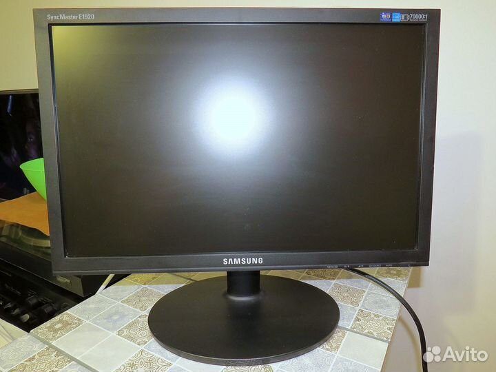 Монитор Samsung E1920NW 19