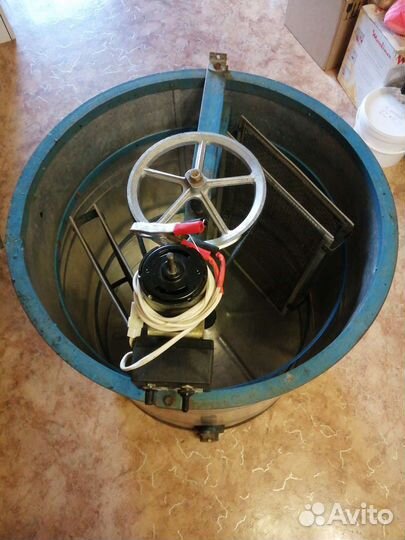 Медогонка 2-х рамочная с электроприводом