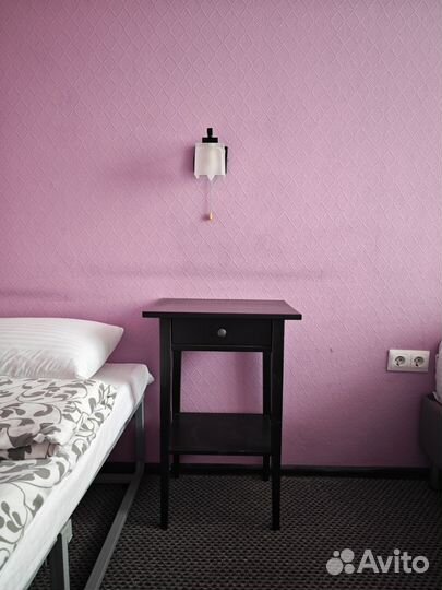 Прикроватные тумбы IKEA хемнес