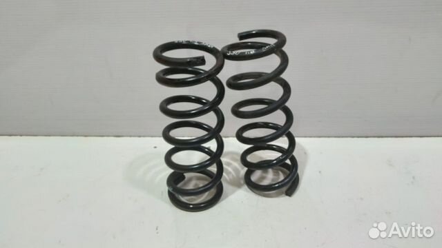 Пружина заднего амортизатора на Infiniti Fx35/45