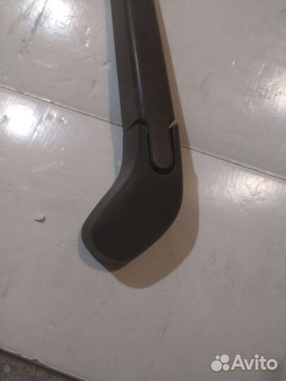 Поводок дворника задний Ford Focus 2