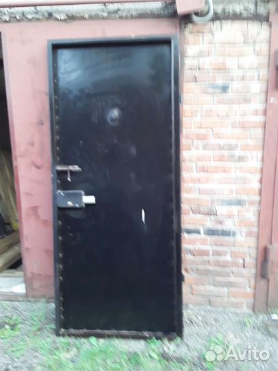 Дверь входная металлическая