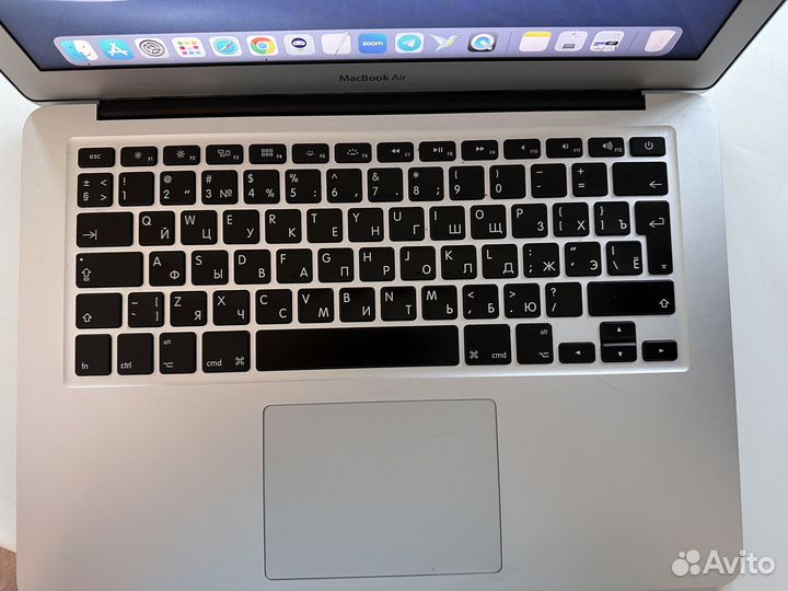 MacBook Air (13-inch, 2017)