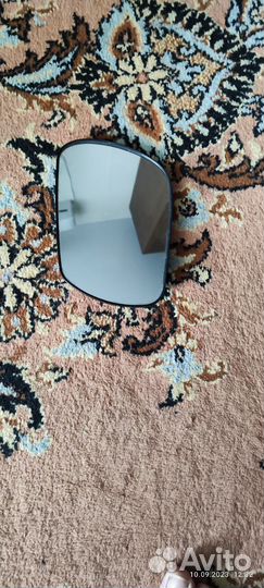 Зеркальный элемент