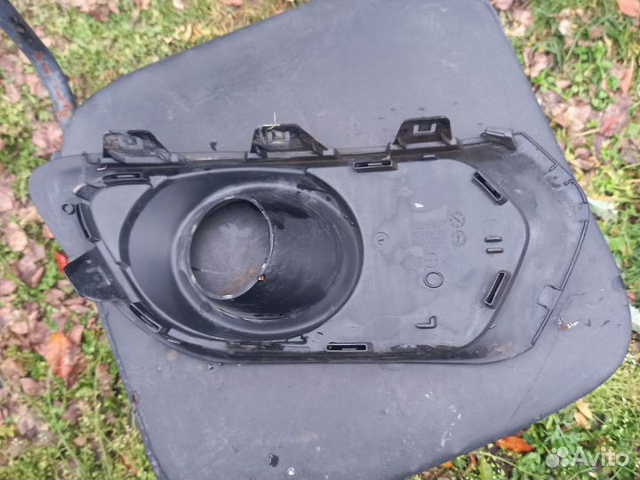 Накладка птф передняя левая Renault sandero