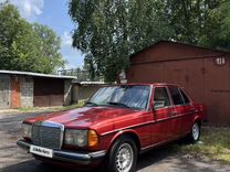 Mercedes-Benz W123 2.0 MT, 1979, 306 000 км, с пробегом, цена 350 000 руб.