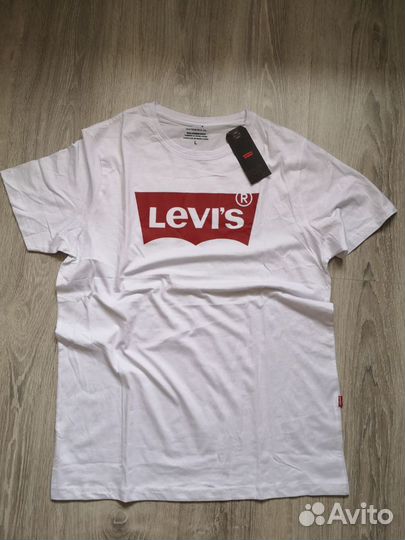 Футболка Levis