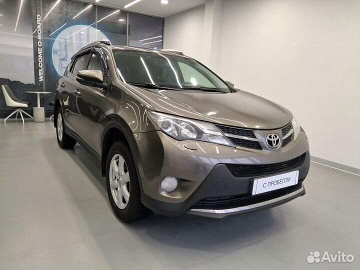 Toyota RAV4 2.2 AT, 2015, 196 036 км