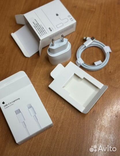 Зарядка на iPhone