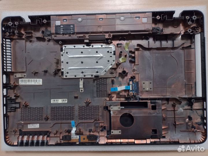 Корпуса в сборе и их части для ноутбуков