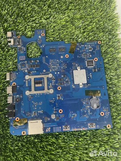 Б/У Материнская плата Samsung 300E5C (UMA) BA41-01