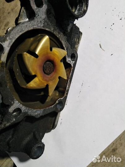 Помпа на daihatsu мира