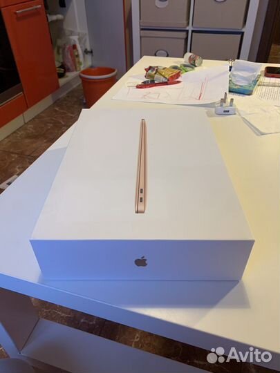 Коробка от macbook air 13 gold