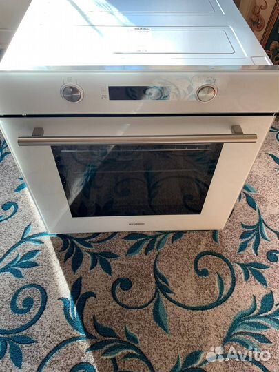 Духовой шкаф Hyundai HEO 6648 WG