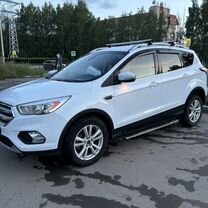 Ford Kuga 2.5 AT, 2016, 140 000 км, с пробегом, цена 1 700 000 руб.