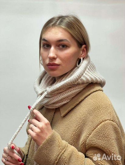 Вязанный женский Капор