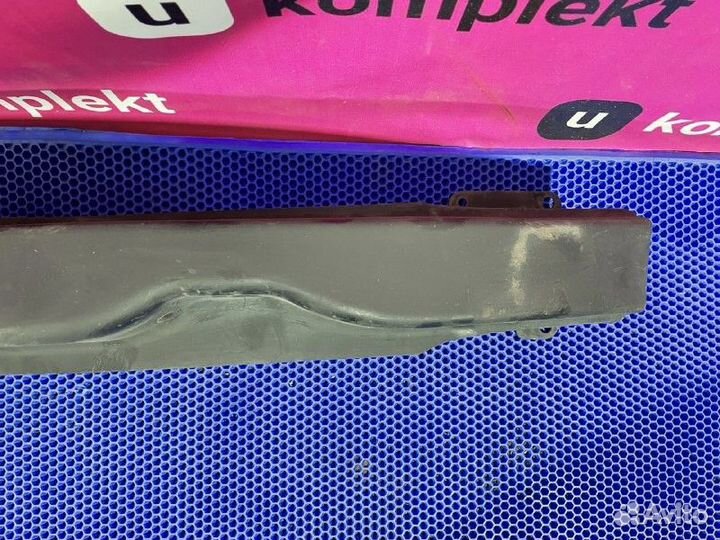 Усилитель заднего бампера