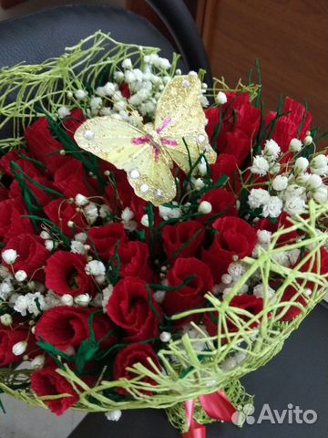 Букеты из конфет,цветы из бумаги