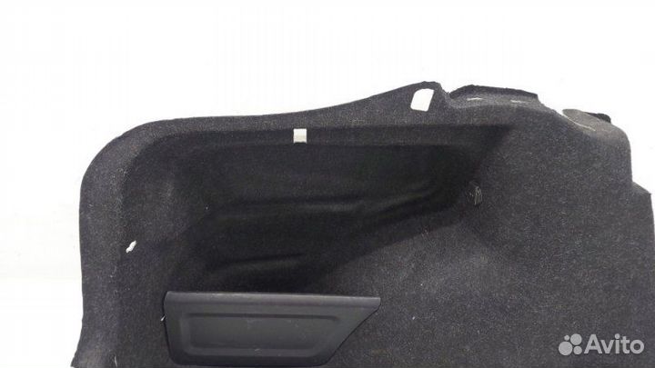 Обшивка багажника задняя левая Skoda Rapid NH3