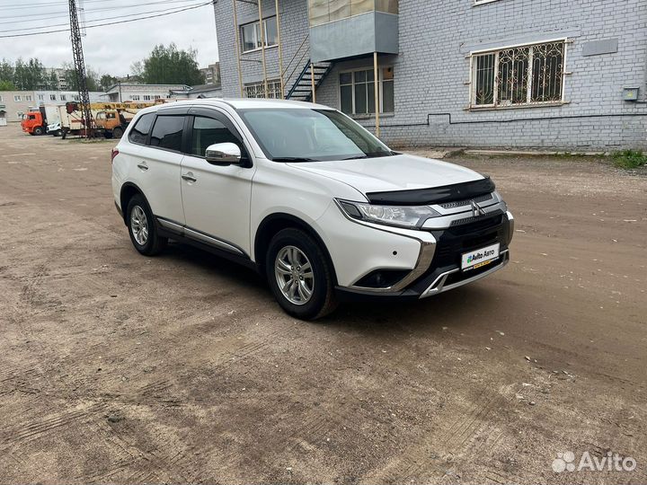 Mitsubishi Outlander 2.0 CVT, 2021, 68 200 км