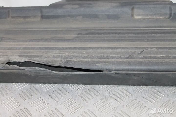 Порог правый Ford Explorer 4 U251 2005-2011 дефект