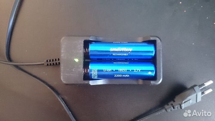 Аккумулятор Li-Ion SmartBuy и зарядное устройство