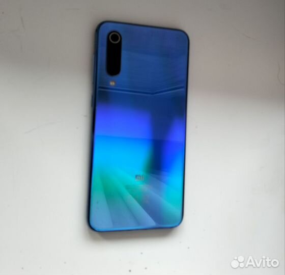 Xiaomi Mi 9 SE, 6/128 ГБ