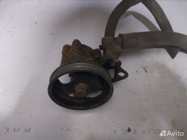 Насос гидроусилителя Nissan Pulsar