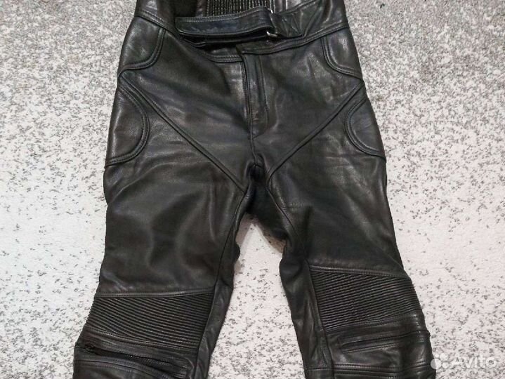 Мотокостюм