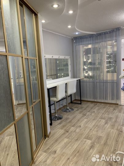 Сдам место мастеру маникюра