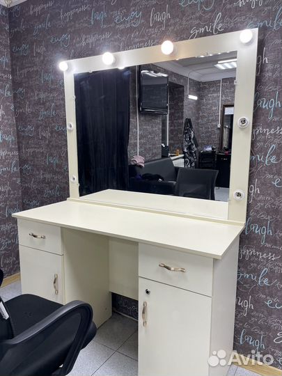 Трильяж с зеркалом