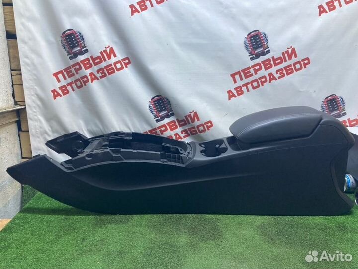 Консоль центральная Audi Q5 2012